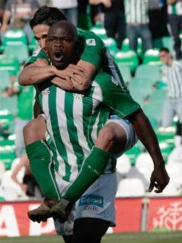 El Betis sigue soñando con el ascenso (0-1)