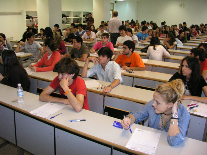 Normalidad en el primer día de la nueva selectividad en la Universidad Pablo de Olavide