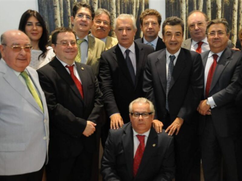 Javier Arenas y Juan Ignacio Zoido se reunieron en Antequera con los decanos de los colegios de abogados de Andalucia, entre ellos el de Sevilla, Jose Joaquin Gallardo.