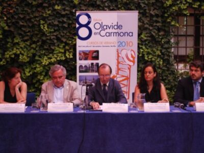 El vicerrector de Relaciones Institucionales de la UPO inaugura los últimos cuatro cursos del mes de julio