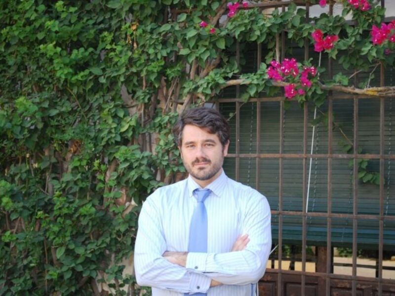 El profesor de la Universidad Pontificia Comillas de Madrid, Guillermo Sánchez, destaca el uso de las manos como el principal elemento de comunicación no verbal 
