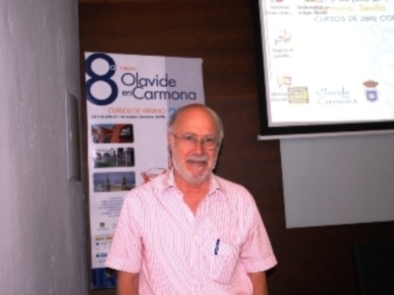 Más de un tercio de la energía que se produce se desperdicia por un mal uso, afirma Manuel Toharia