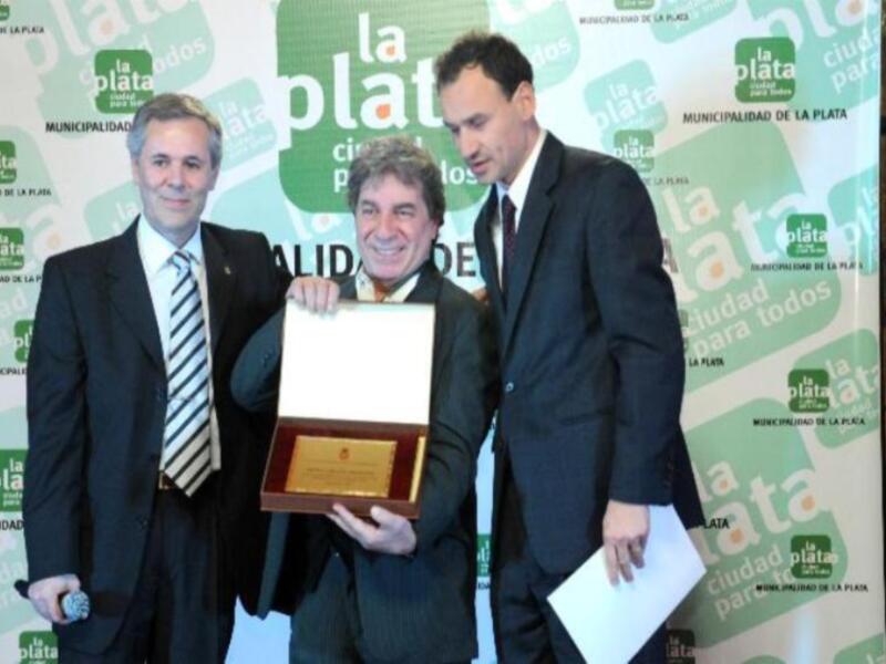 La Municipalidad de La Plata distinguió al actor y director de origen gaditano, Carlos Moreno como Ciudadano Destacado 