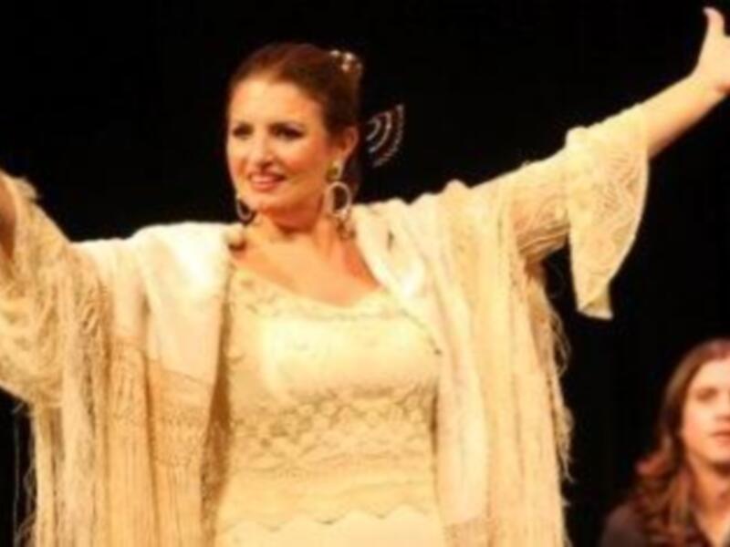 Entrevista con la cantante de copla Ana Del Río, que actúa hoy 23 de octubre en Sevilla