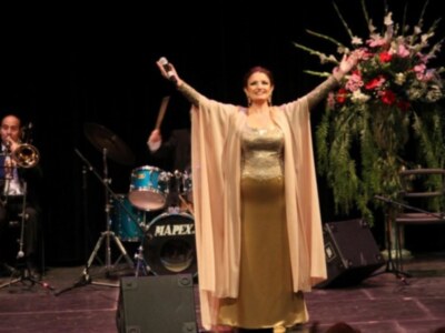 Ana Del Río, homenajea durante tres horas a Rafael de León, Maestro Solano y Manolo Garrido