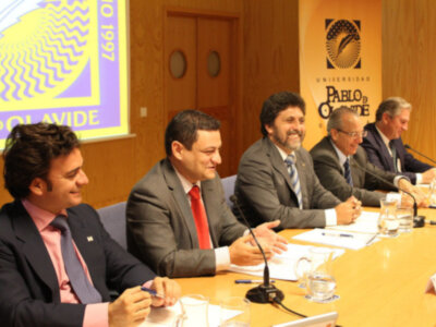 Clausura de los cursos de la Universidad Pablo de Olavide y el Colegio de Aparejadores y Arquitectos Técnicos