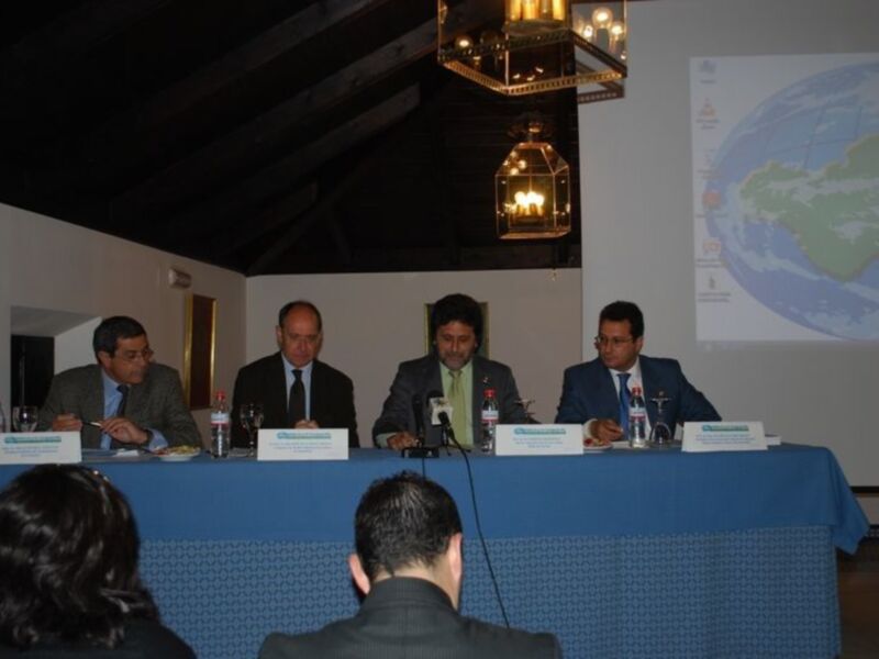 El consejero de Medio Ambiente asegura que Andalucía ha reducido en un 15% la emisión de CO2 con respecto al 2004