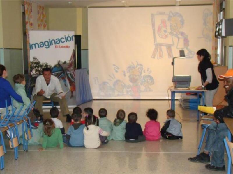1057 alumnos/as  y 61 profesores participan en las actividades que el proyecto un barrio de tod@s organizó para el dio internacional del niño