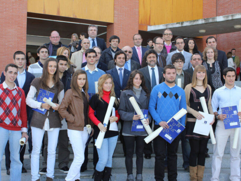 La Fundación de Municipios Pablo de Olavide hace entrega de los Premios a los Mejores Expedientes de Bachillerato