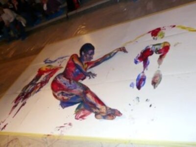 María AA presenta el body art plástico