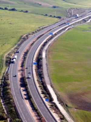 La UPO y GEA 21 desarrollarán un sistema inteligente para el control del impacto ambiental en ingeniería civil