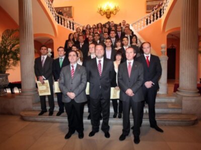 El Ayuntamiento de Sevilla entrega los premios a los mejores expedientes académicos de la UPO