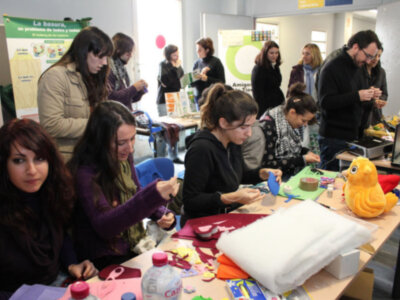 Alta participación universitaria en la campaña Econavidades 2010, por un consumo sostenible durante las fiestas