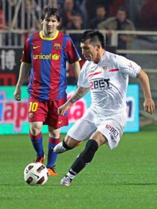 Un orgulloso Sevilla levanta la liga en el Pizjuán ante el FC Barcelona (1-1)