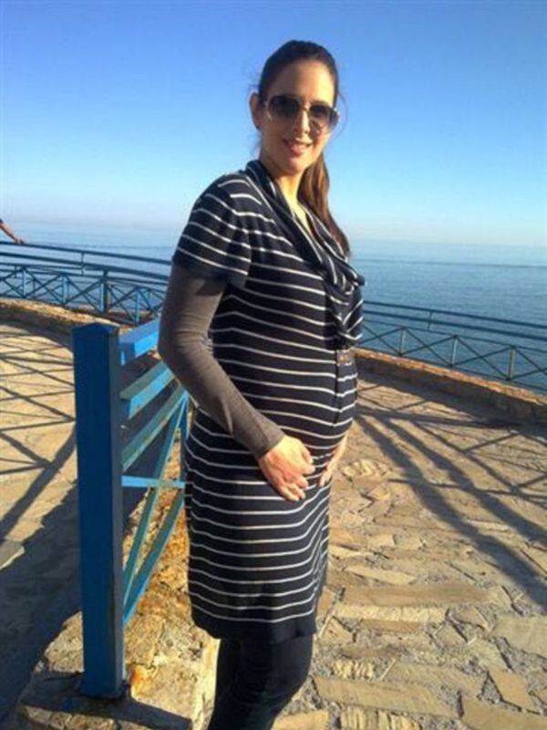 Nuria Fergó publica en Twitter su primera instantánea como premamá: "Es una niña y se llamará Martina"