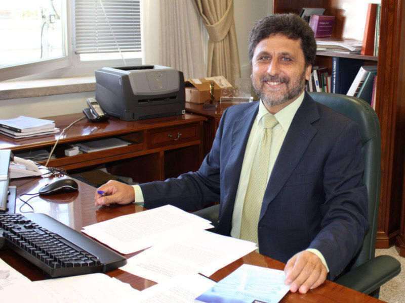 Se cierra el plazo de presentación de candidaturas a rector de la UPO con Juan Jiménez como único candidato