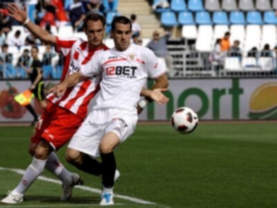 El Sevilla vuelve a ganar a domicilio y se afianza en Europa (Almería 0 Sevilla 1)