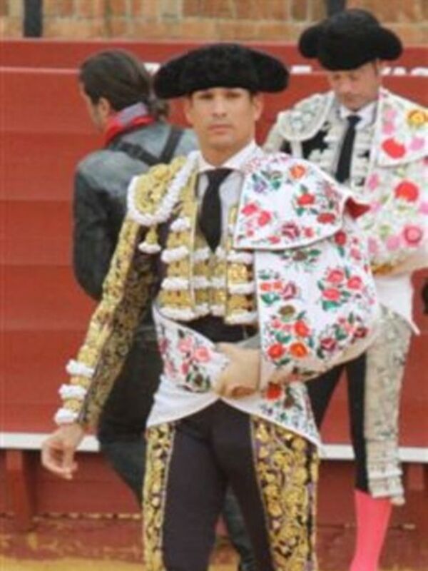 Manzanares hace historia en la maestranza el año que espera su primer hijo