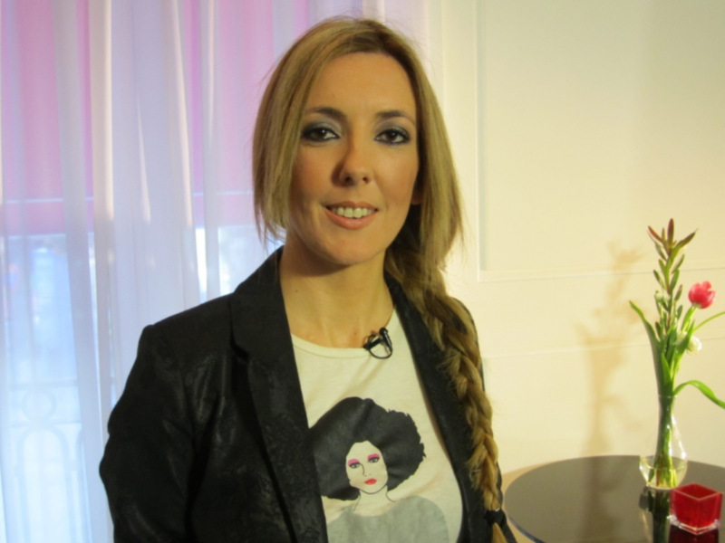 La cruz de mayo solidaria de Triana 2011 será presentada por Cristina Hache  