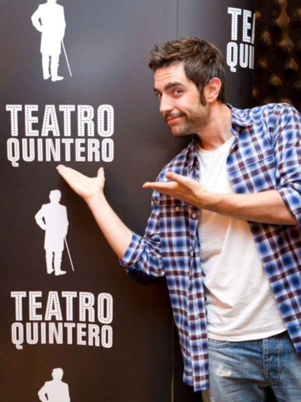 El actor Dani Mateo llena de humor el teatro Quintero con El show de Dani Mateo 