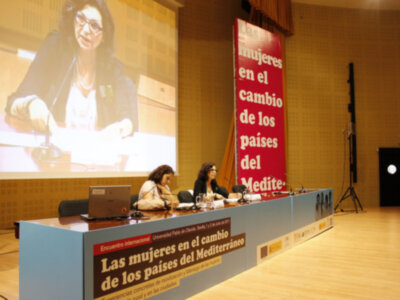 Faouzia Farida: "Las redes sociales han servido en Túnez de espacio de información y de protesta, lejos de la censura"