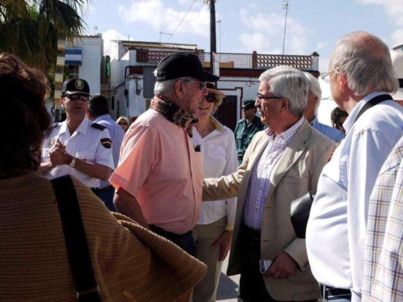 Fran Rivera y Simoneta Gómez Acebo en  el camino del rocío   