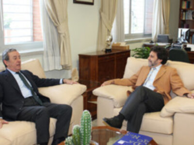 Visita del nuevo teniente de Hermano Mayor de la Real Maestranza de Caballería a la Universidad Pablo de Olavide