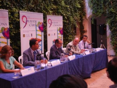 El vicerrector de Relaciones Institucionales de la UPO y el delegado de Cultura del Ayto. de Carmona inauguran la última semana de cursos del mes de julio