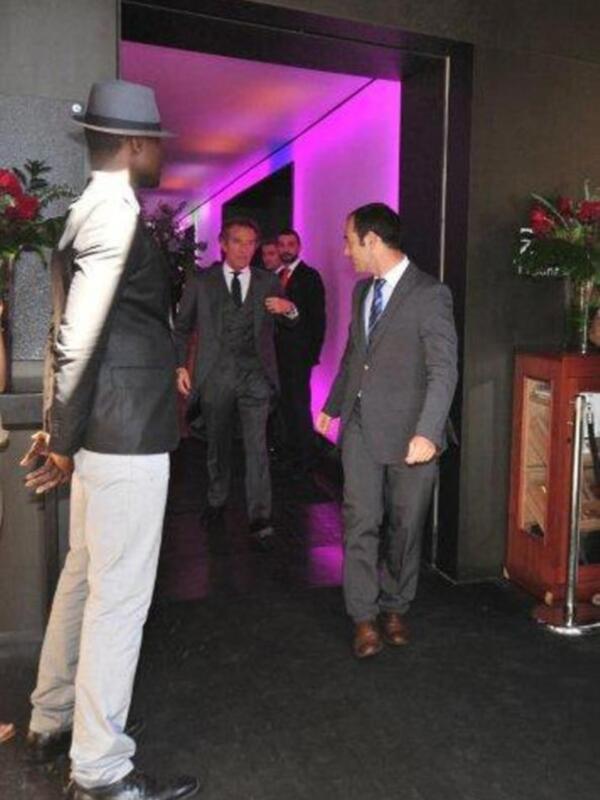 Salida de Alfonso Díez  del Hotel EME