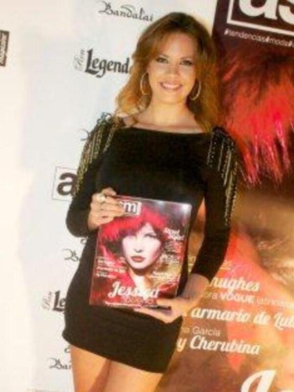 Jessica Bueno y Kiko Rivera, inseparables en Sevilla