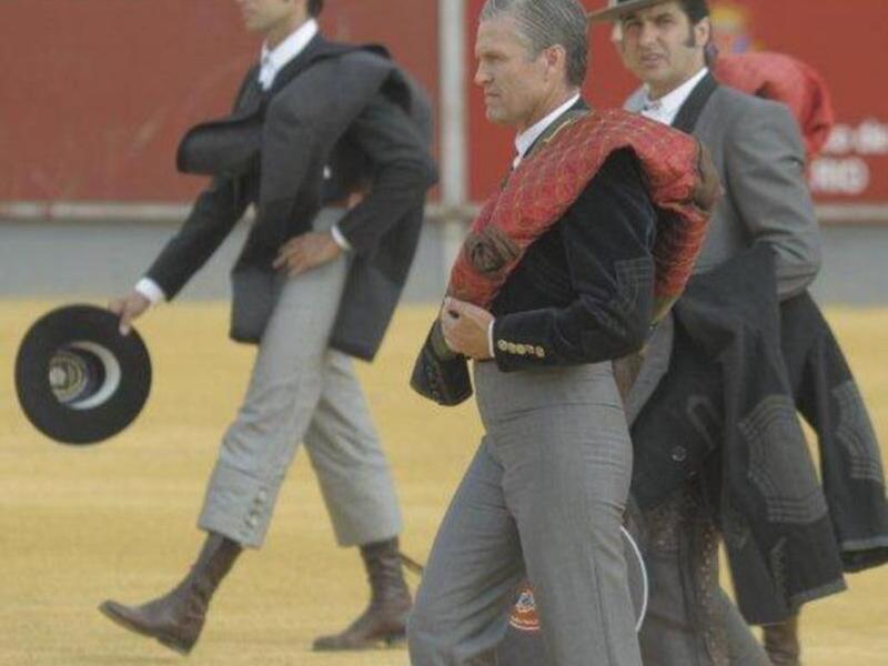 Espartaco, Ponce ,Morante y Cayetano, toreros solidarios y padrazos 