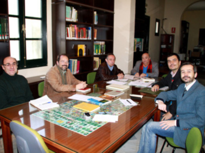 La Asociación Española de Parques y Jardines Públicos crea una comisión para el estudio de los Jardines Históricos.