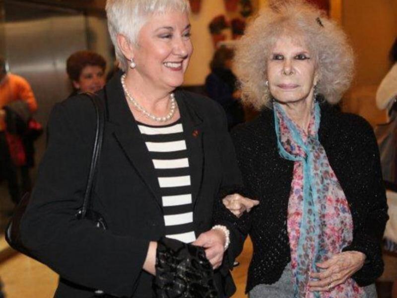 La duquesa de Alba preside desfile benéfico para la esclerosis múltiple