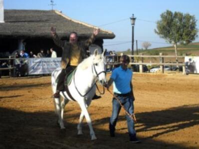 Manuel Díaz El Cordobés presenta la Corrida Benéfica de El Viso 
