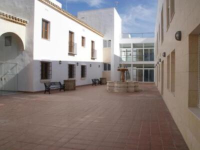 Cáritas y Fundación Gerón firman el convenio para la apertura de la residencia Virgen de Belén de Osuna