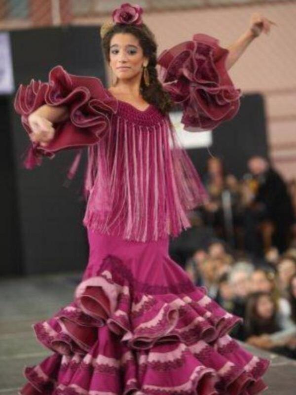 Isabel Pantoja, la hija de Isabel, debuta en las pasarelas