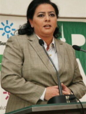 María del Monte recibe un caluroso homenaje del pueblo de Bormujos con motivo del día de la mujer 