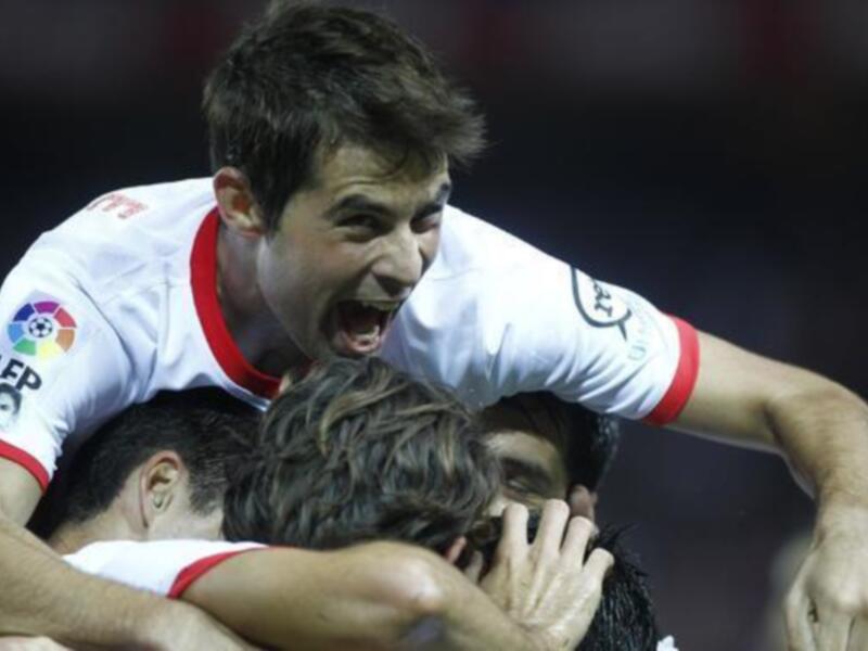 El Sevilla vuelve a la senda de la victoria a costa del Racing