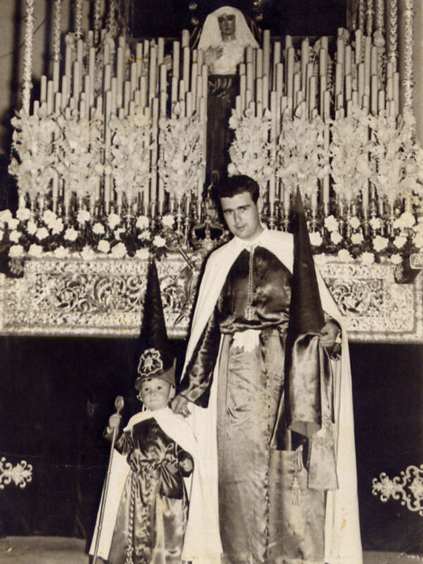 HINIESTA DOLOROSA CANTADA DE GLORIA