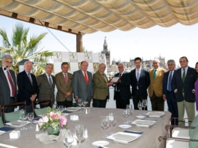 Vincci entrega su IX premio Taurino Al detalle para el recuerdo a la ganadería Núñez del Cuvillo