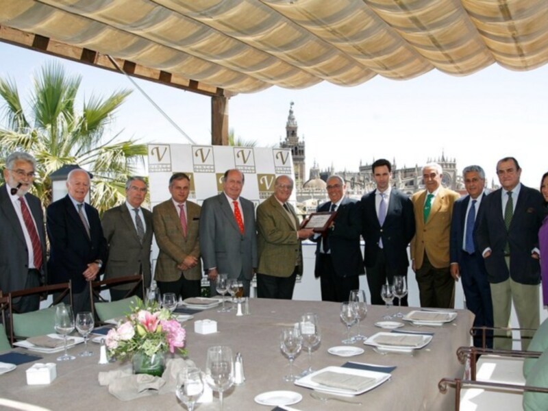 Vincci entrega su IX premio Taurino Al detalle para el recuerdo a la ganadería Núñez del Cuvillo