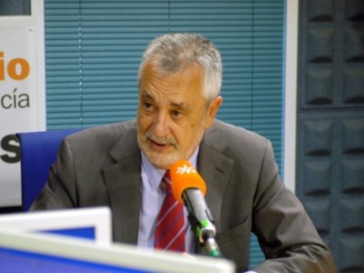 Griñán: "Si un banco pide dinero que solucione el problema de las hipotecas"