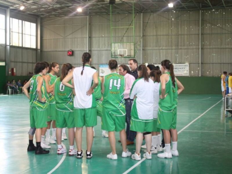 Jornadas de captación de jugadoras de baloncesto en el Club Náutico Sevilla