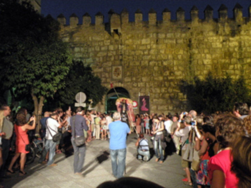 Sevilla.El Histórico Teatro Tascabile di Bérgamo en la Plaza del Triunfo.
