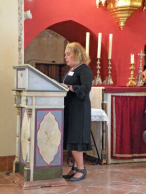 Provincia.D. Fernando Rodríguez- Solís exalto con su audiovisual, las anécdotas y curiosidades de las Hermandades del Dulce nombre del niño Jesús en Alcalá del Río.