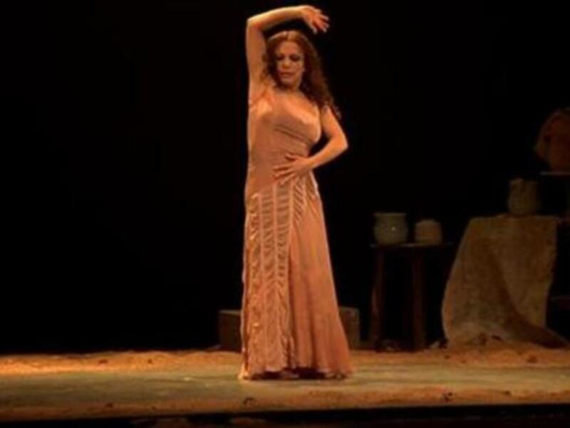 El documental "Cuando yo era" se adentra en el proceso de creación de Eva Yerbabuena