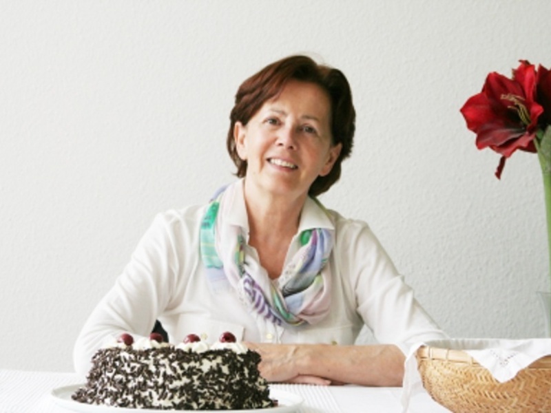 Carmen de la Rosa entrevistada por Maria del Mar Perez Tijeras con motivo de su segunda novela "El inglés de Serón" 