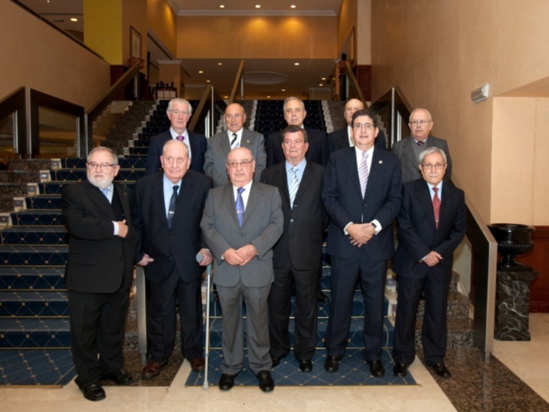 El Colegio de Abogados ha celebrado hoy su Fiesta Anual homenajeando a los Letrados que han cumplido sus Bodas de Oro y de Plata con la Institución