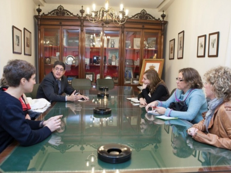 El Colegio de Abogados de Sevilla potenciará en 2013 la asistencia específica contra la Trata de Blanca