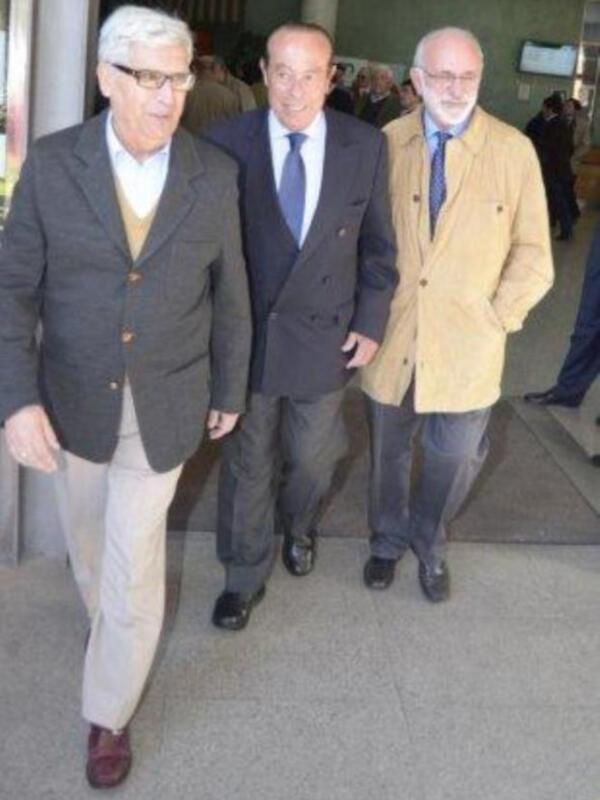 Curro Romero y Michel, despiden a un buen amigo el ganadero Gabriel Rojas